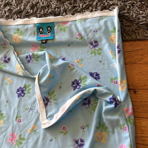 O-Mighty Flower Power Baby Blue Floral Mini Skirt Size Medium - Picture 8 of 11
